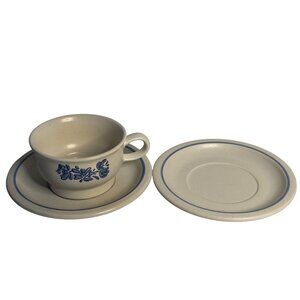 Pfaltzgraff Yorktowne Cups and Saucers USA Blue Floral 1 Cup 2 Saucers Stoneware